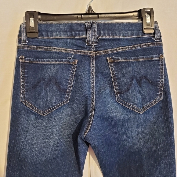 💥 NEW YORK & COMPANY SKINNY JEANS - Picture 3 of 5